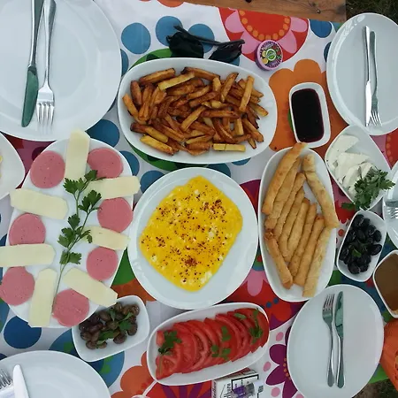 Flora Hotel Çıralı